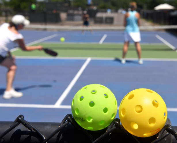 Indoor And Outdoor Pickleball Balls: The Comparison